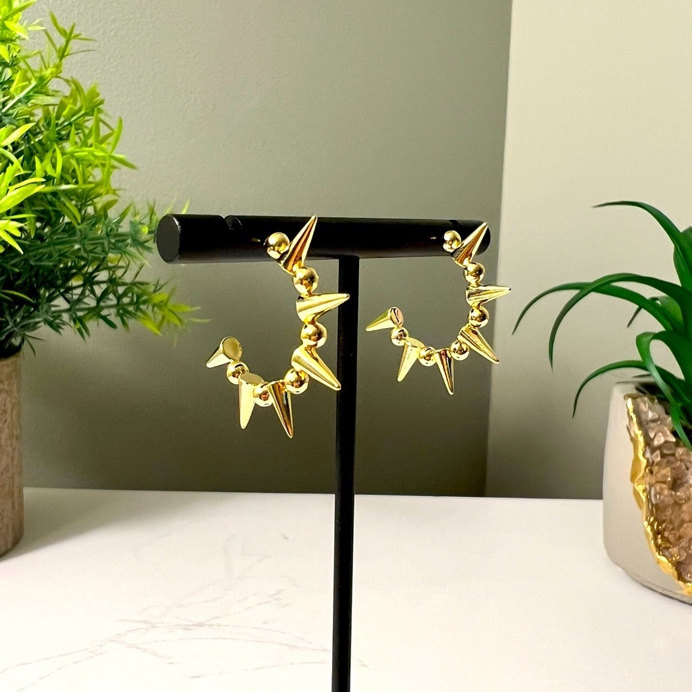 NEW IN BOX 14K Gold Plated Rivet Hoop Earrings